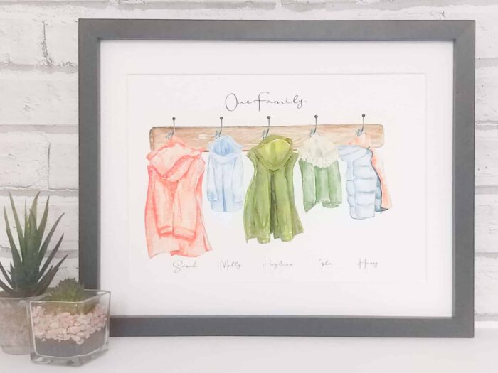 Unique coats family frame