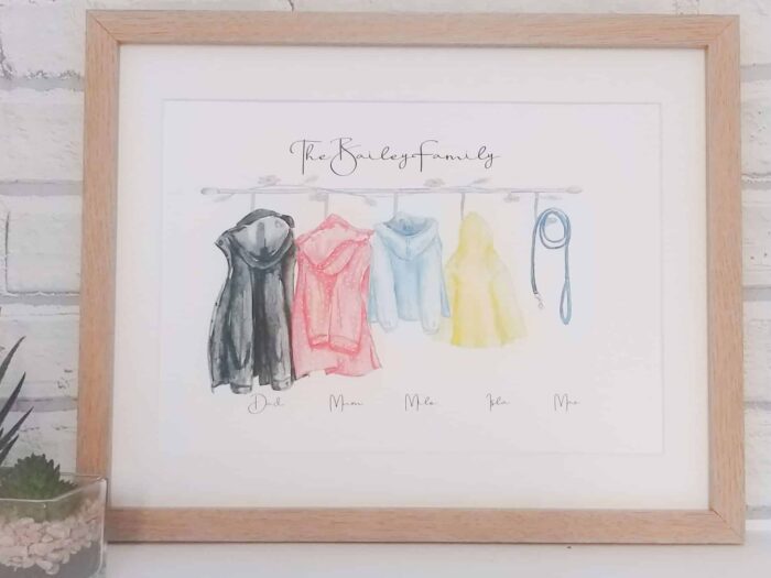 Unique coats family frame